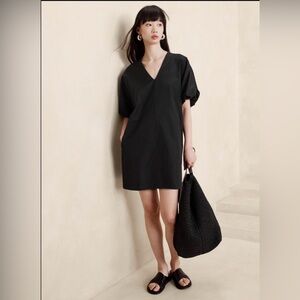 Women’s Black Shift Dress